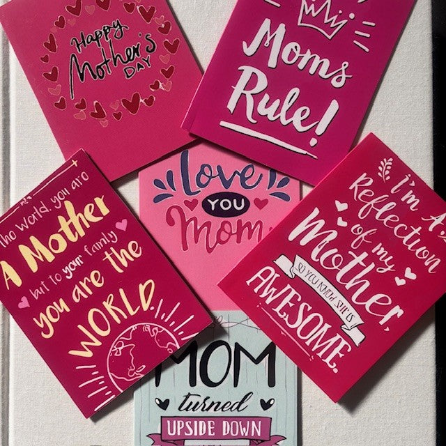 Kaart: Mom turned upside down spells WOW!
