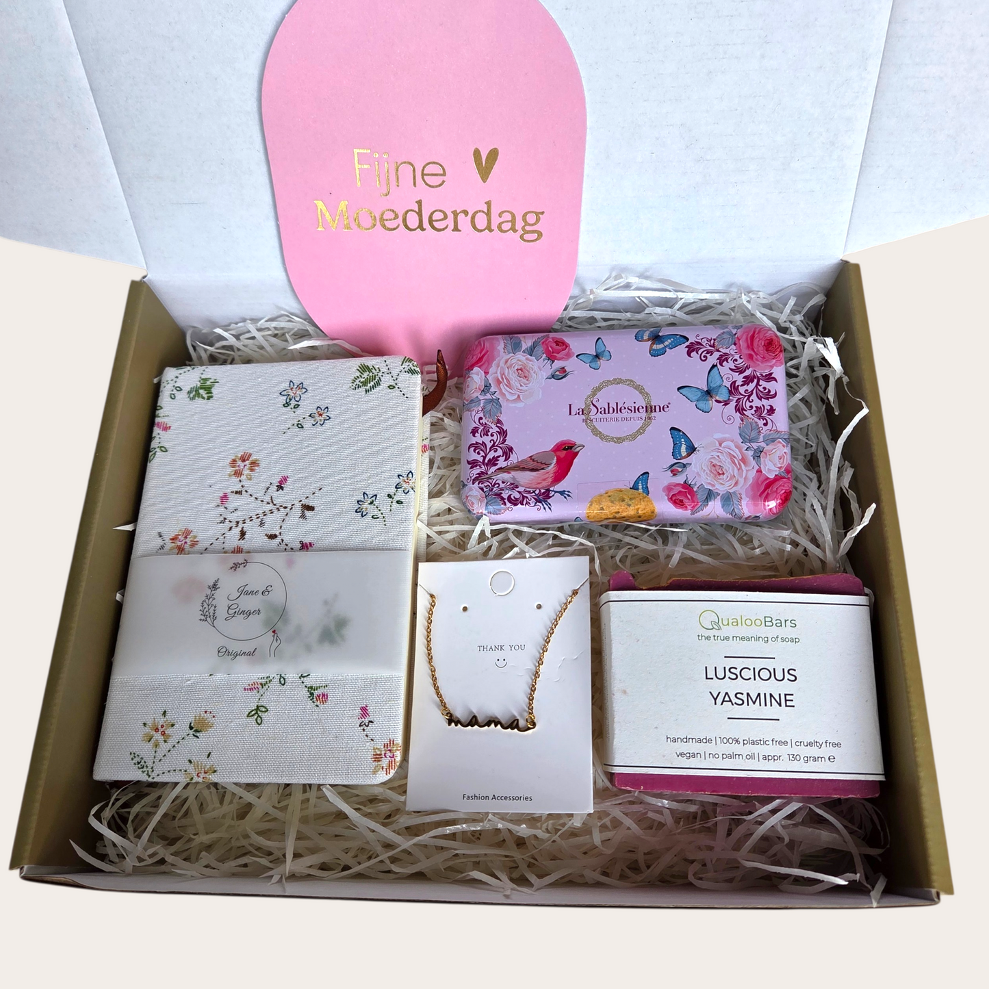 Moederdag luxe – Cadeaubox met mama ketting en verwenmoment