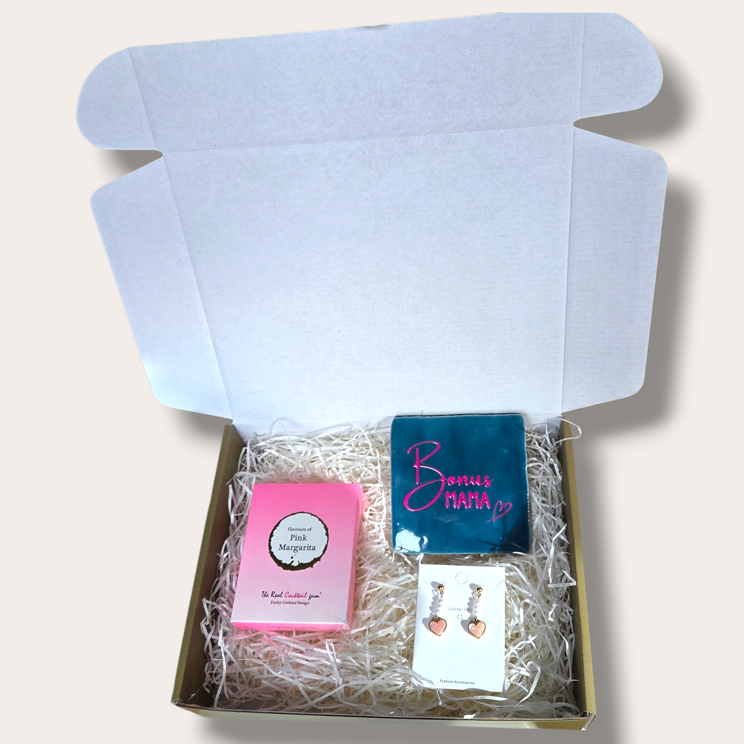 Voor de liefste bonus mama – Cadeaubox met oorbellen & cocktail gums