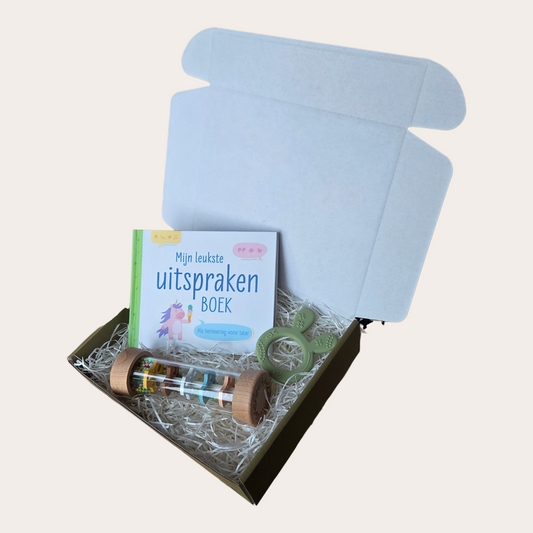 Spelen & Herinneren – Baby Cadeaubox met Regenmaker & Invulboek