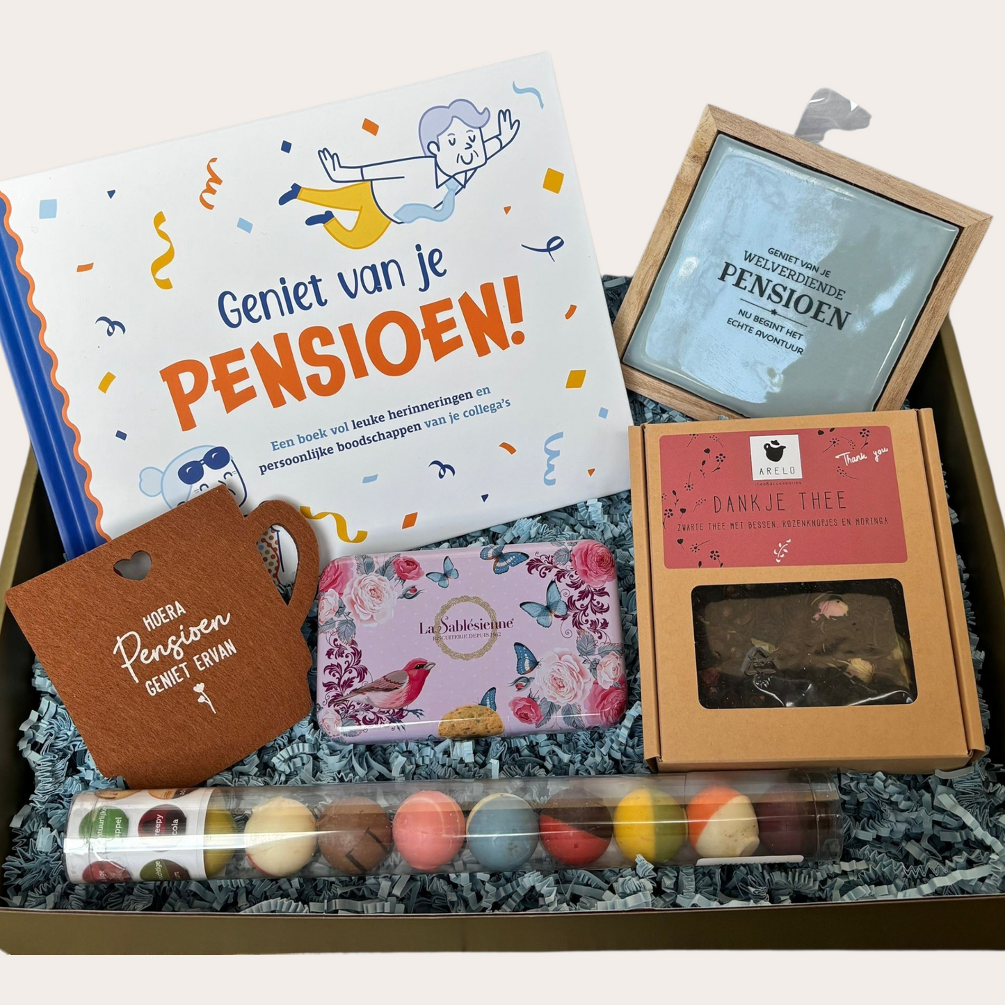 Geniet van je Pensioen – Luxe Cadeaubox voor Haar met Thee, Zoet & Herinneringen