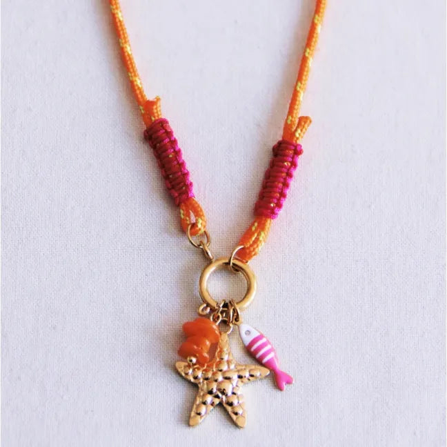 Surf kettinkje met bedeltjes - oranje/roze
