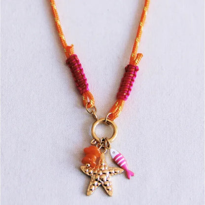 Surf kettinkje met bedeltjes - oranje/roze