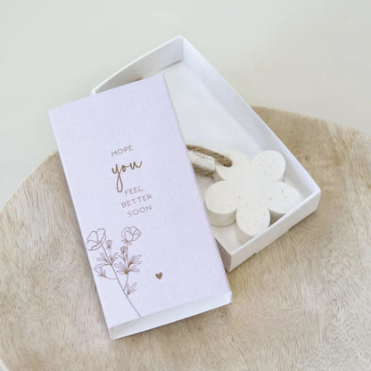 Little giftbox - "hope you feel better soon" met geurend bloemzeepje