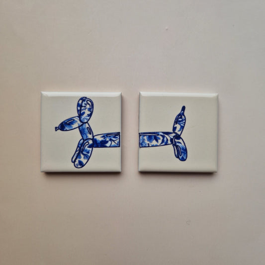Tegel: delftsblauw ballonhond creme/blauw "Mini"