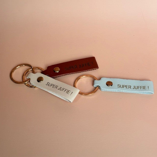 Sleutelhanger – Super Juffie! (3 Kleuren)