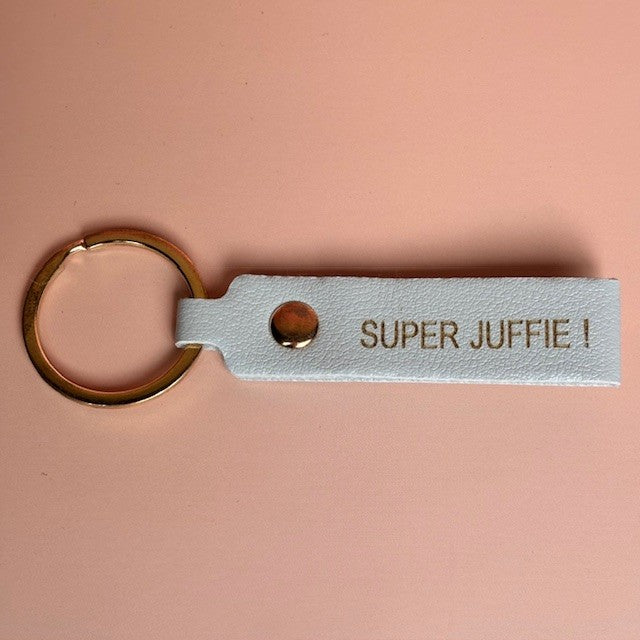 Sleutelhanger – Super Juffie! (3 Kleuren)