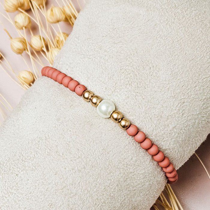 Kralenarmand Noa Oud Roze