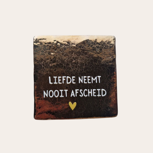 Tegel: Liefde neemt nooit afscheid