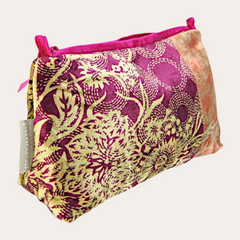 Velvet pouch Fuchsia