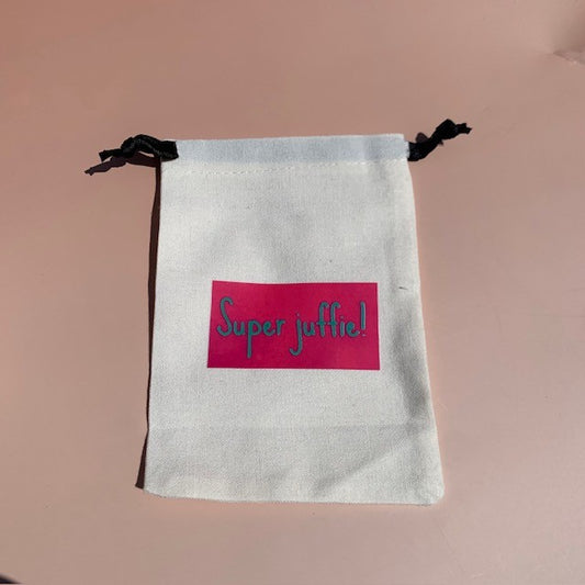 Wit katoenen trekkoordzakje 'Super Juffie!