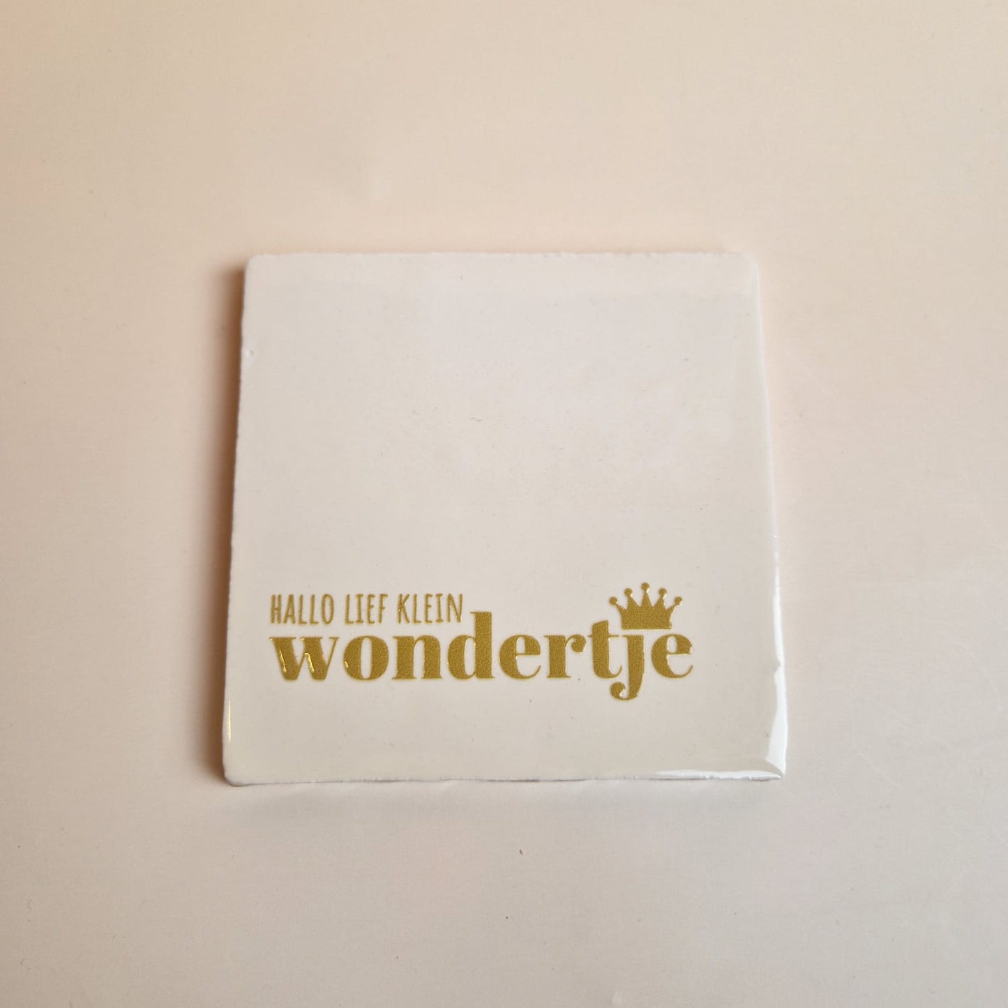 Tegel: Hallo lief klein wondertje