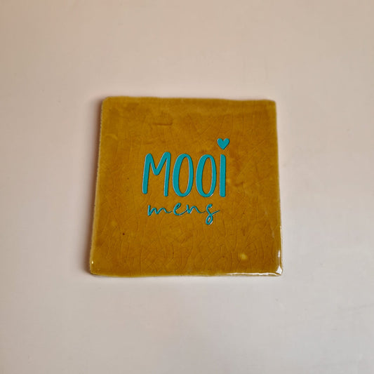Tegel: Mooi mens
