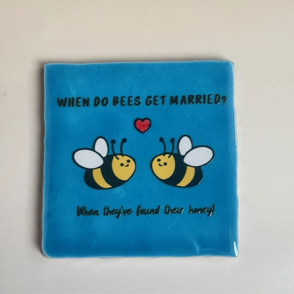 Tegel: When do bees get married?