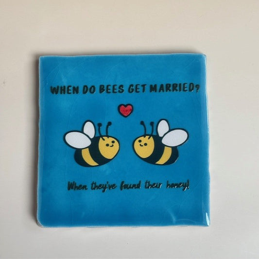 Tegel: When do bees get married?