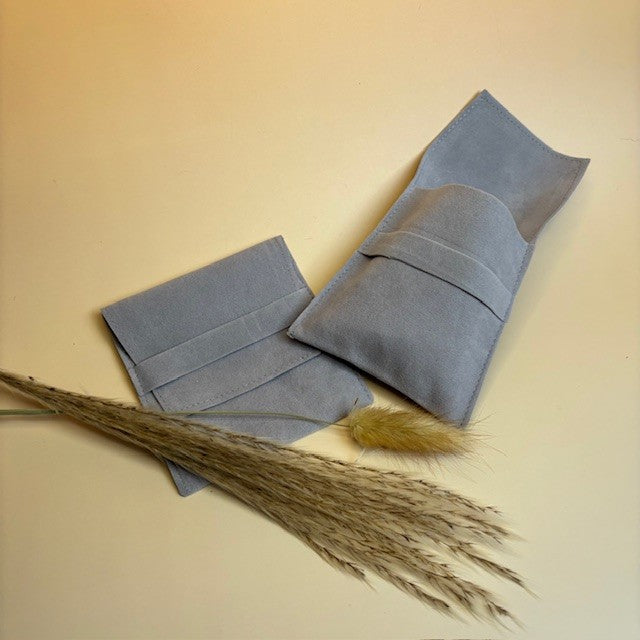 Suede sieraden zakje