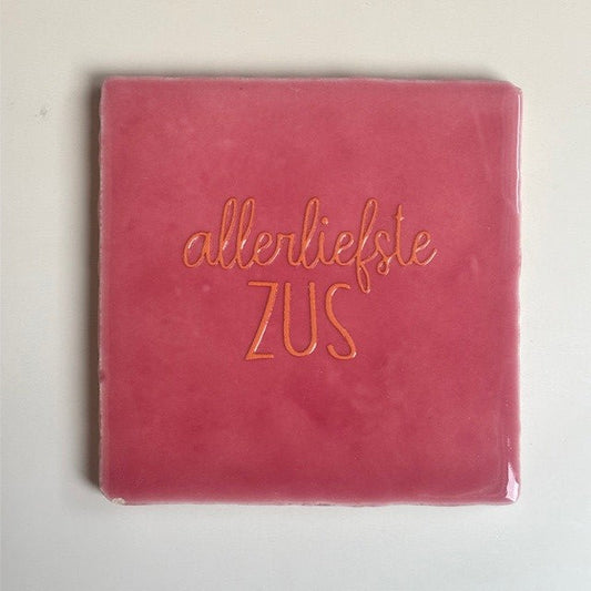 Tegel: Allerliefste zus